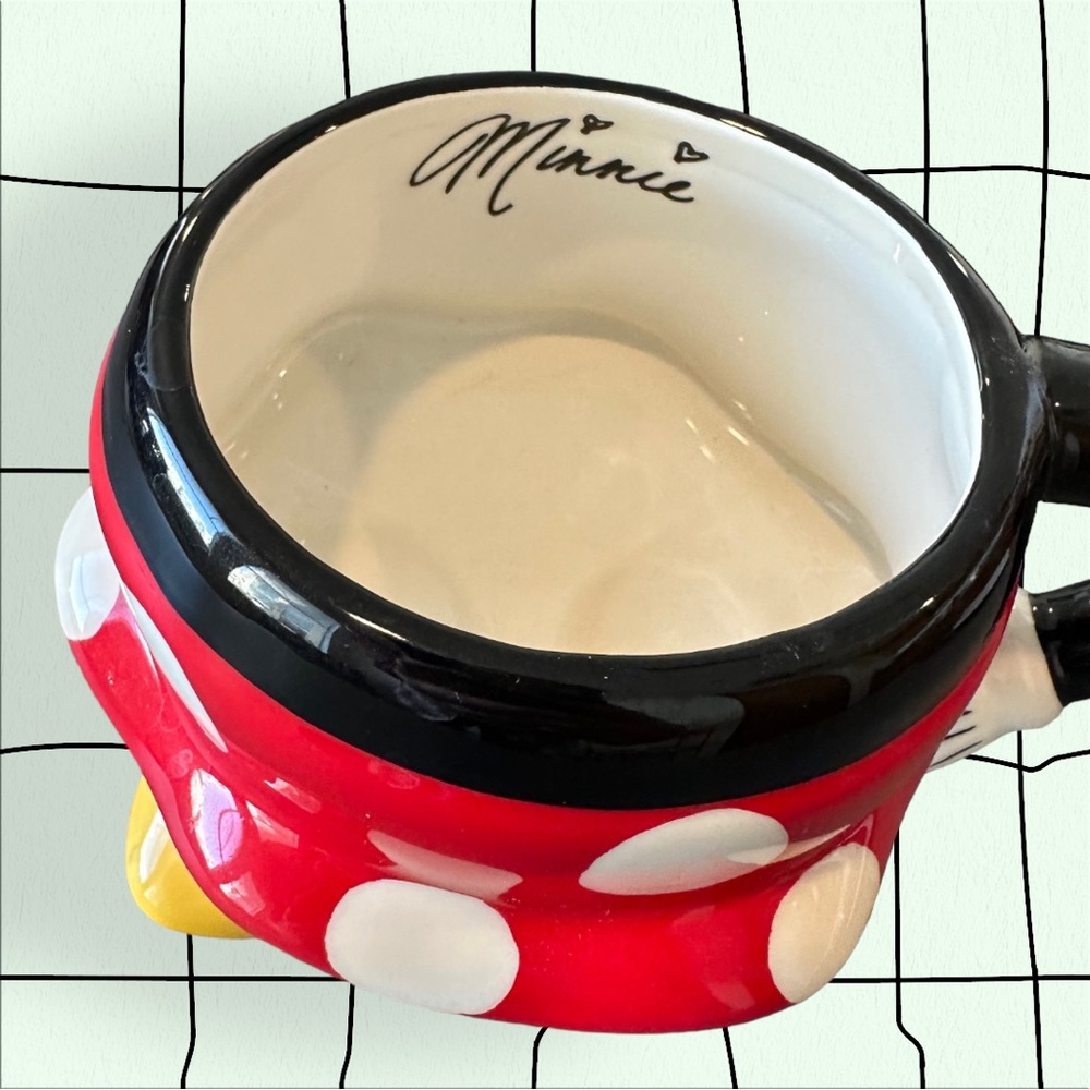 Minnie Mouse Mug - Picture 4 of 4